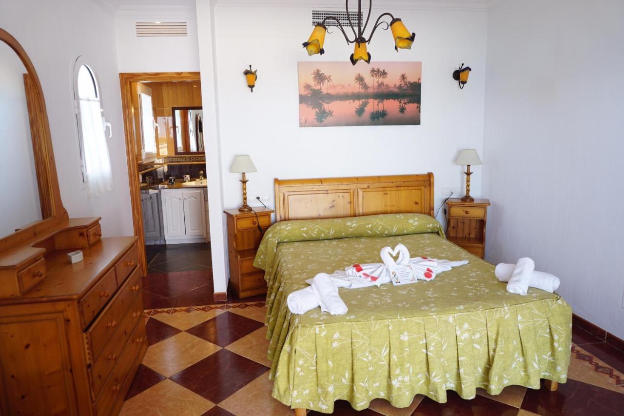 Apartamentos Punta Prima Beach Exteriör bild