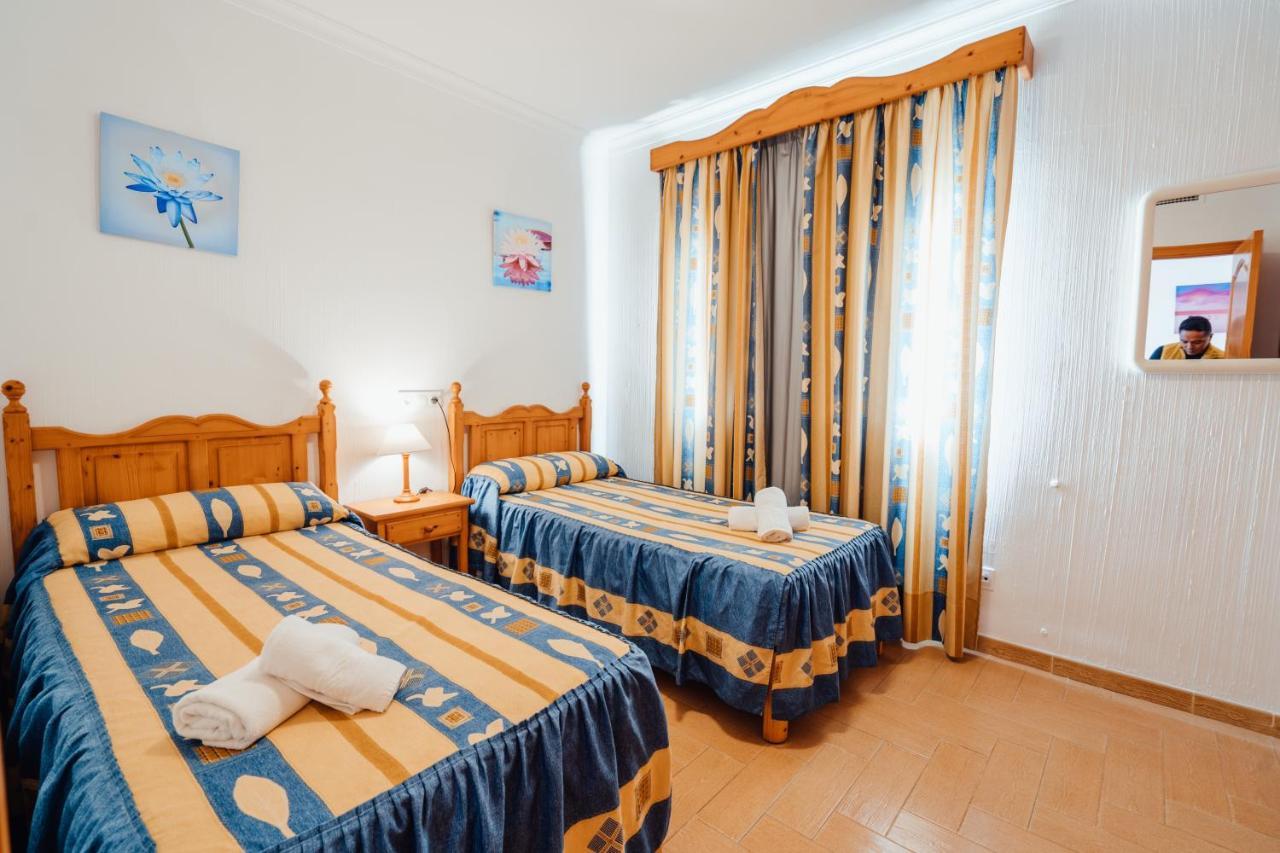 Apartamentos Punta Prima Beach Exteriör bild